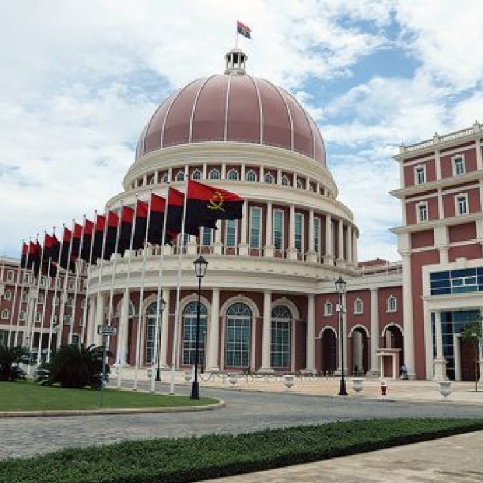 LEI DA APROPRIAÇÃO PÚBLICA PASSA NA GENERALIDADE